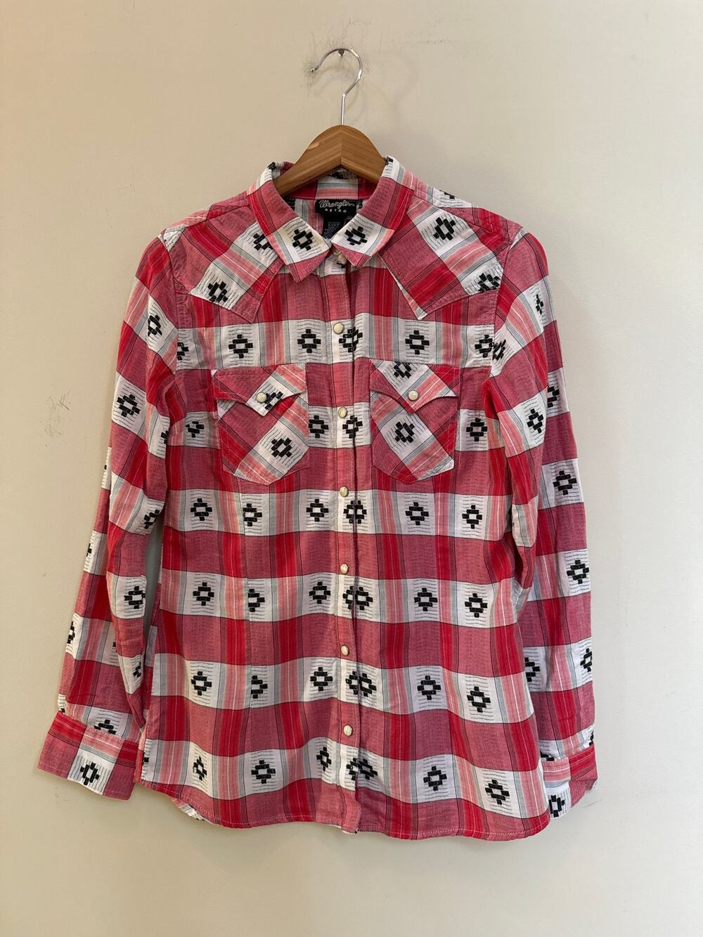Wrangler Retro Button Up Western Shirt Pearl Snap Shirt Red Aztec Plaid Cowgirl